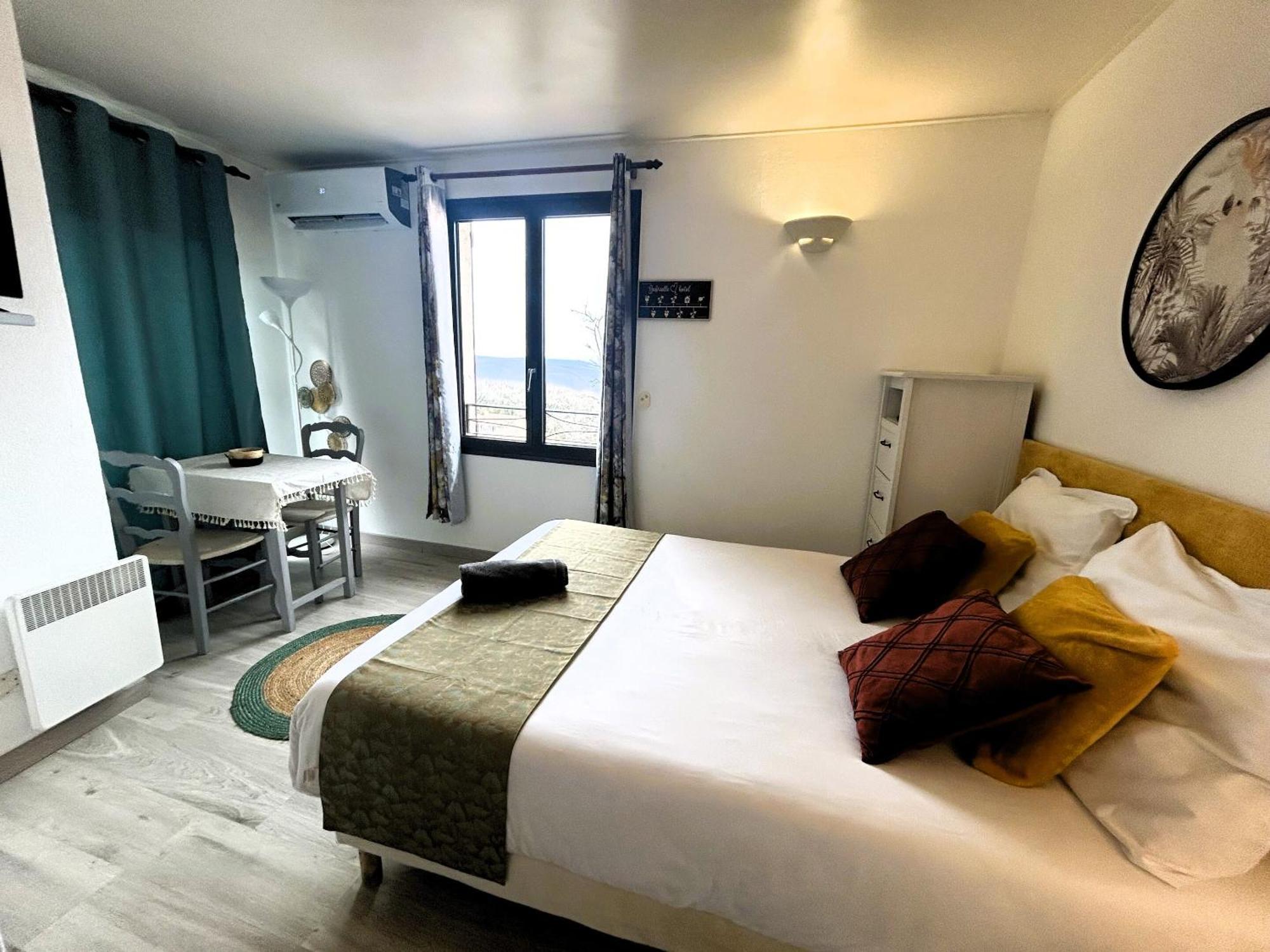 Gabrielle Hotel Aiguines Δωμάτιο φωτογραφία